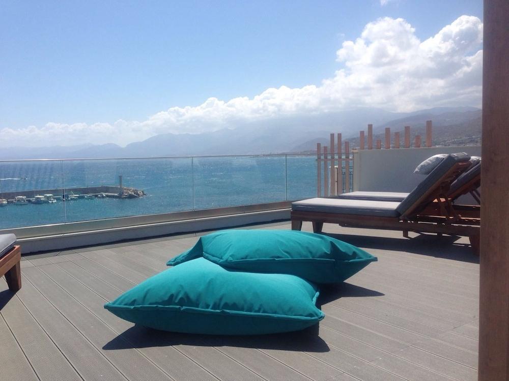 Cosmopolis Crete Suites ヘルソニソス エクステリア 写真
