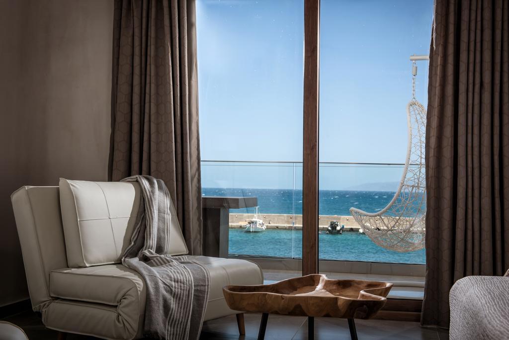 Cosmopolis Crete Suites ヘルソニソス エクステリア 写真